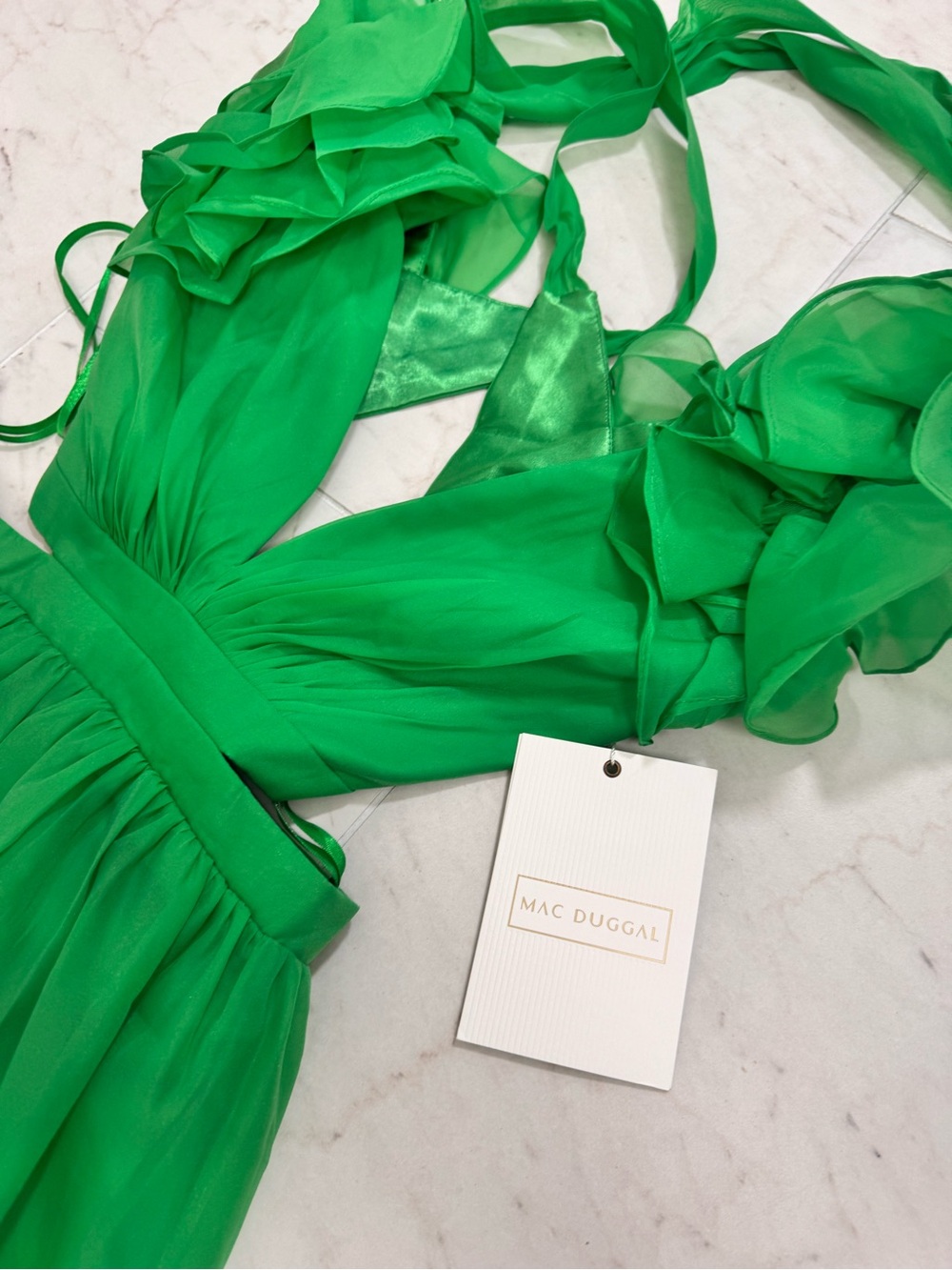 Mac Duggal NWT 4 Green Ruffles open back organza prom formal dress - Picture 5 of 8